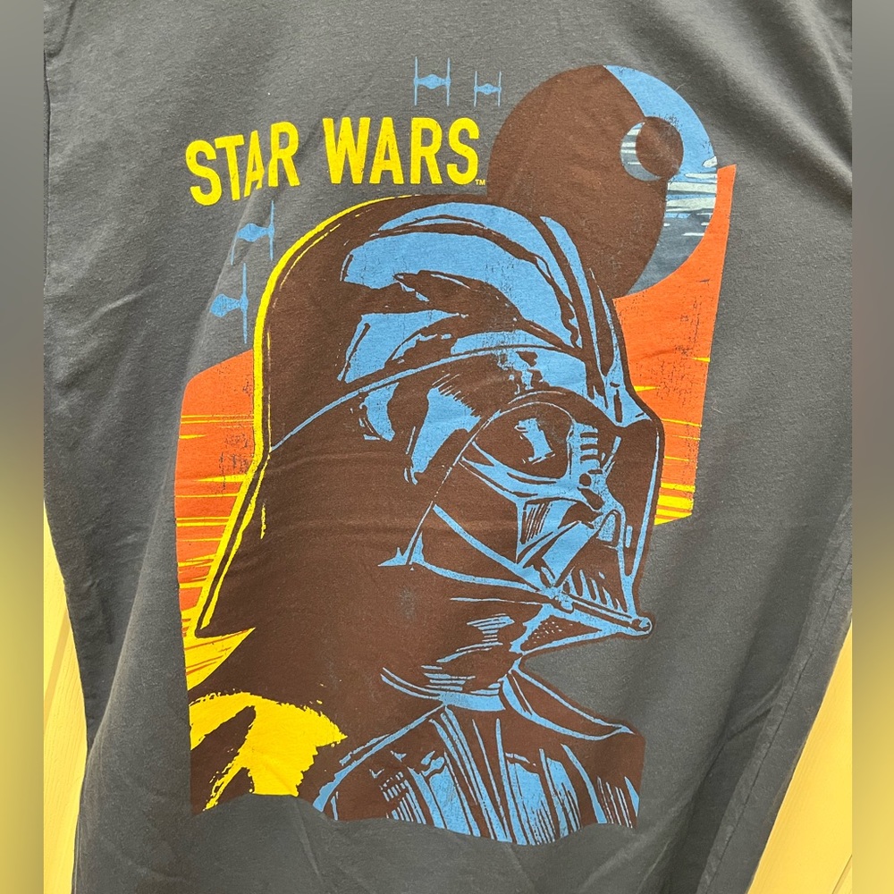 3/$21 💫 Star Wars Vader Shirt